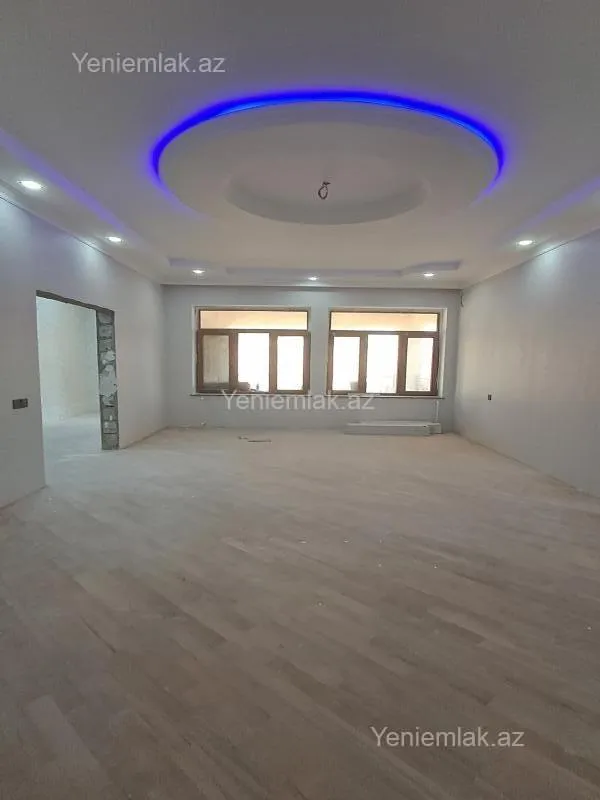 Satılır 6 otaqlı həyət evi 240 m²