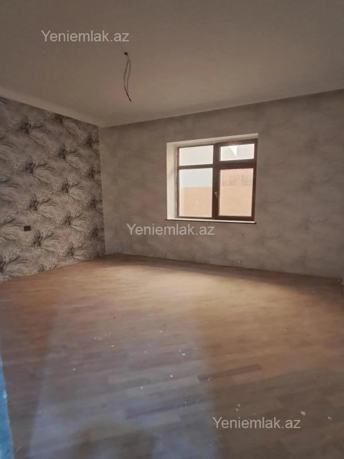 Satılır 6 otaqlı həyət evi 240 m²