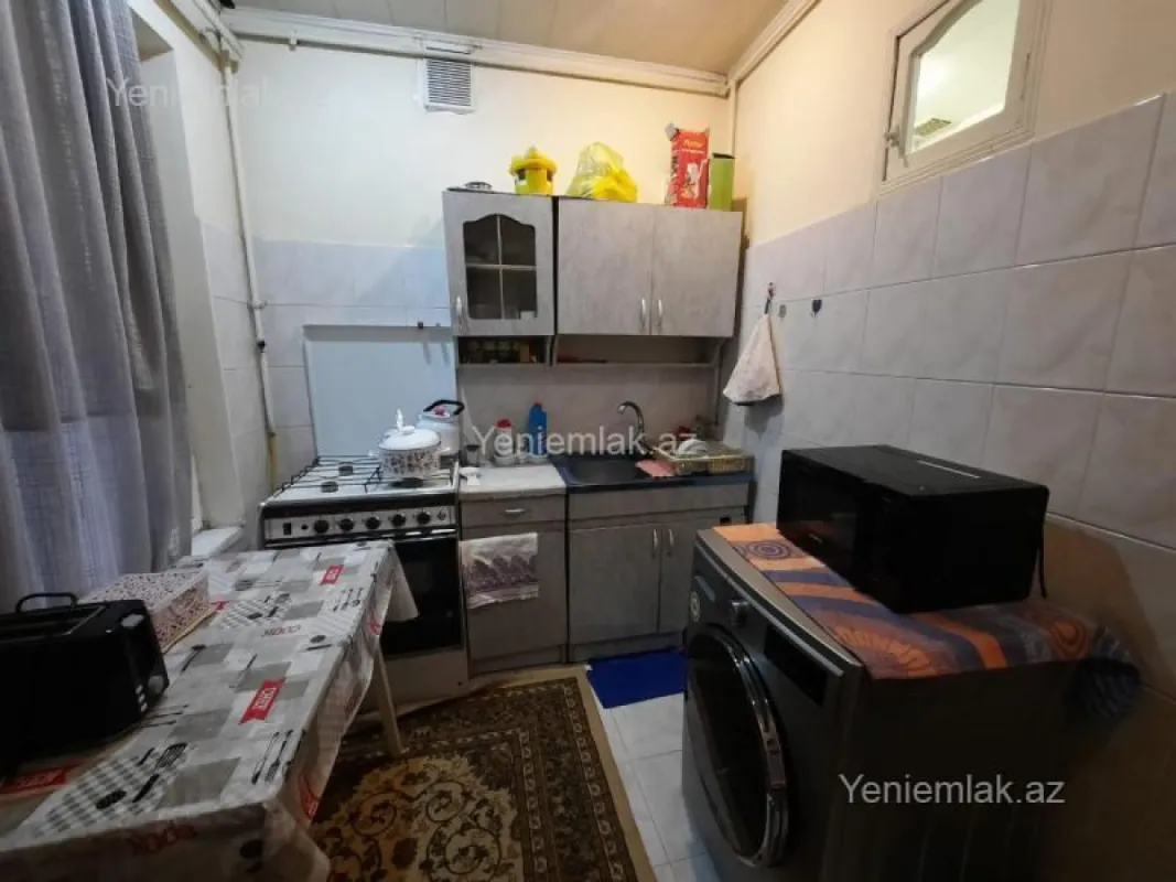 Satılır 3 otaqlı köhnə tikili 85 m²