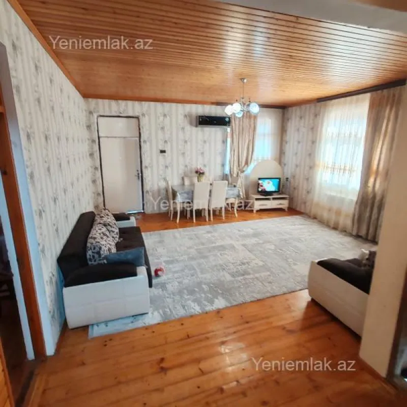 Satılır 4 otaqlı həyət evi 200 m²