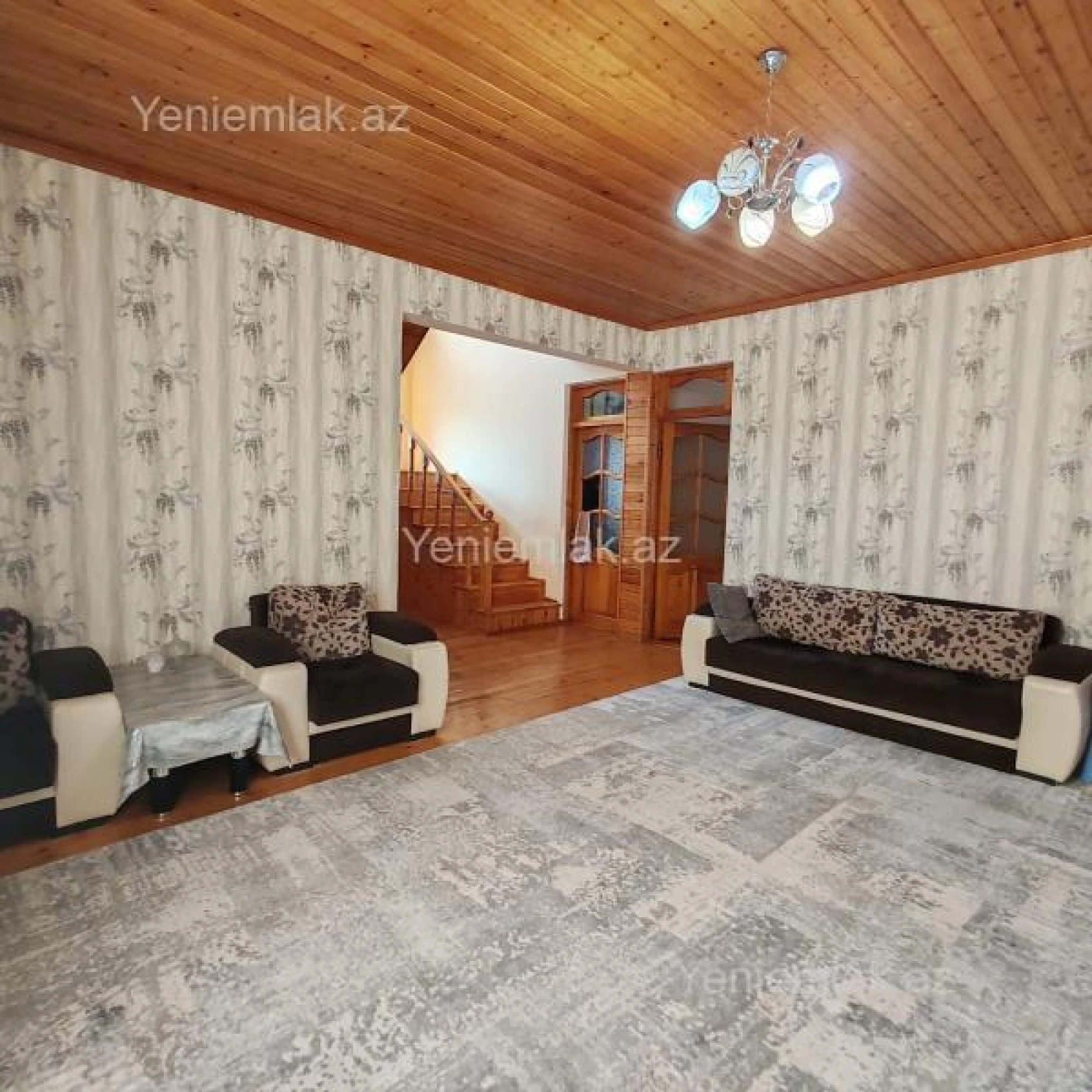 Satılır 4 otaqlı həyət evi 200 m²
