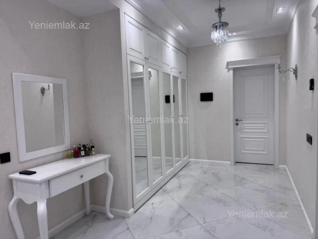 Satılır 3 otaqlı yeni tikili 142 m²