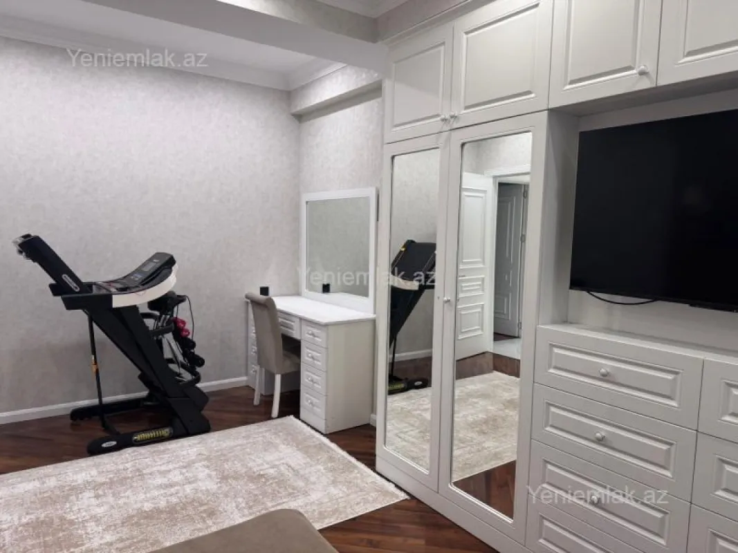 Satılır 3 otaqlı yeni tikili 142 m²