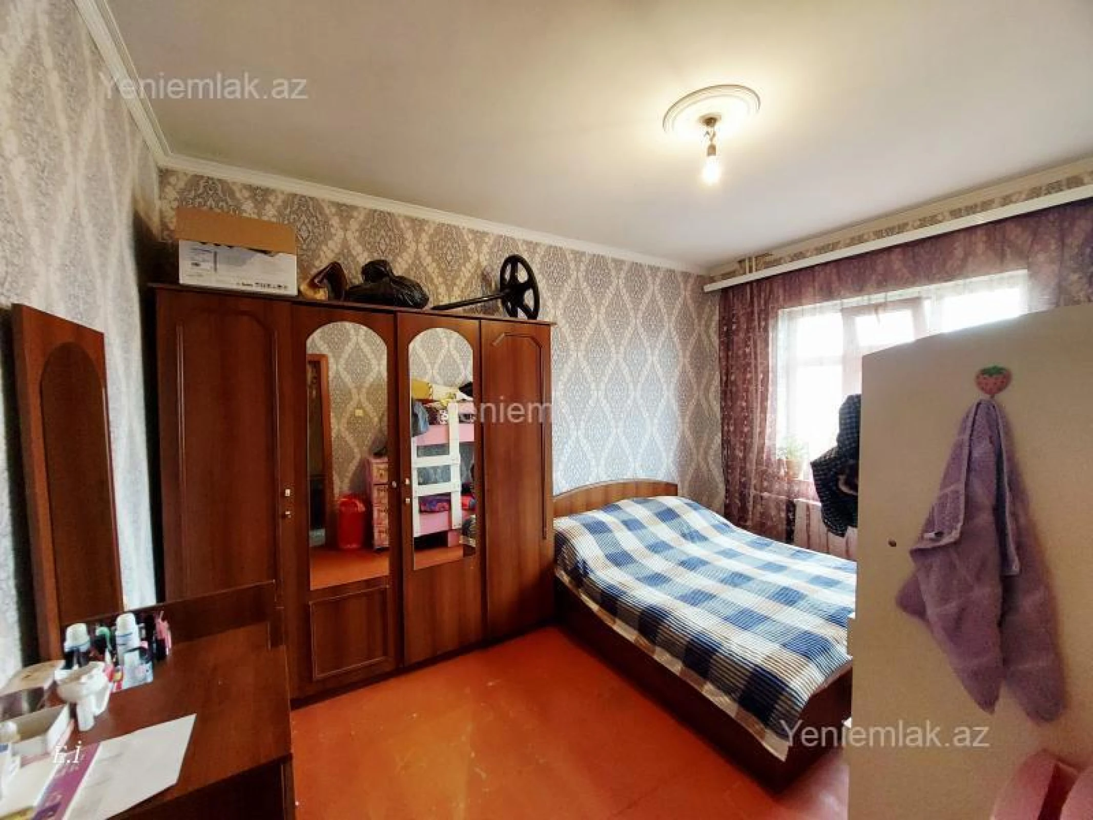 Satılır 2 otaqlı köhnə tikili 57 m²
