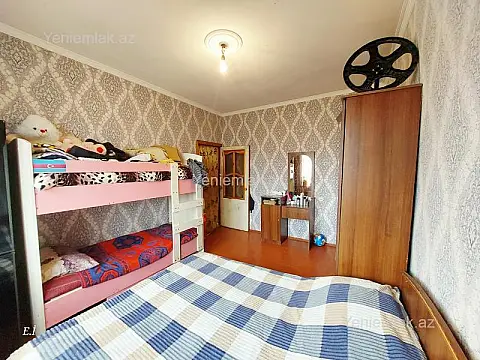 Satılır 2 otaqlı köhnə tikili 57 m²