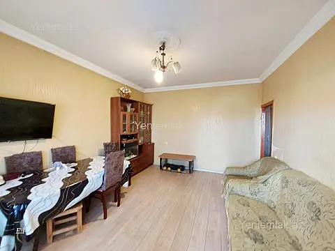 Satılır 2 otaqlı köhnə tikili 57 m² — Sumqayıt, 7-ci mikrorayon 2 otaq 57.00 m²