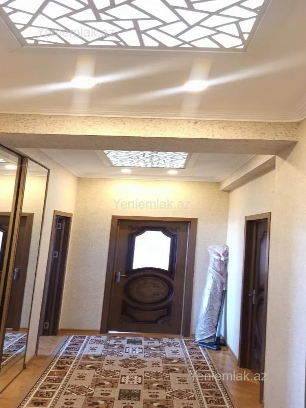 Satılır 3 otaqlı yeni tikili 100 m²