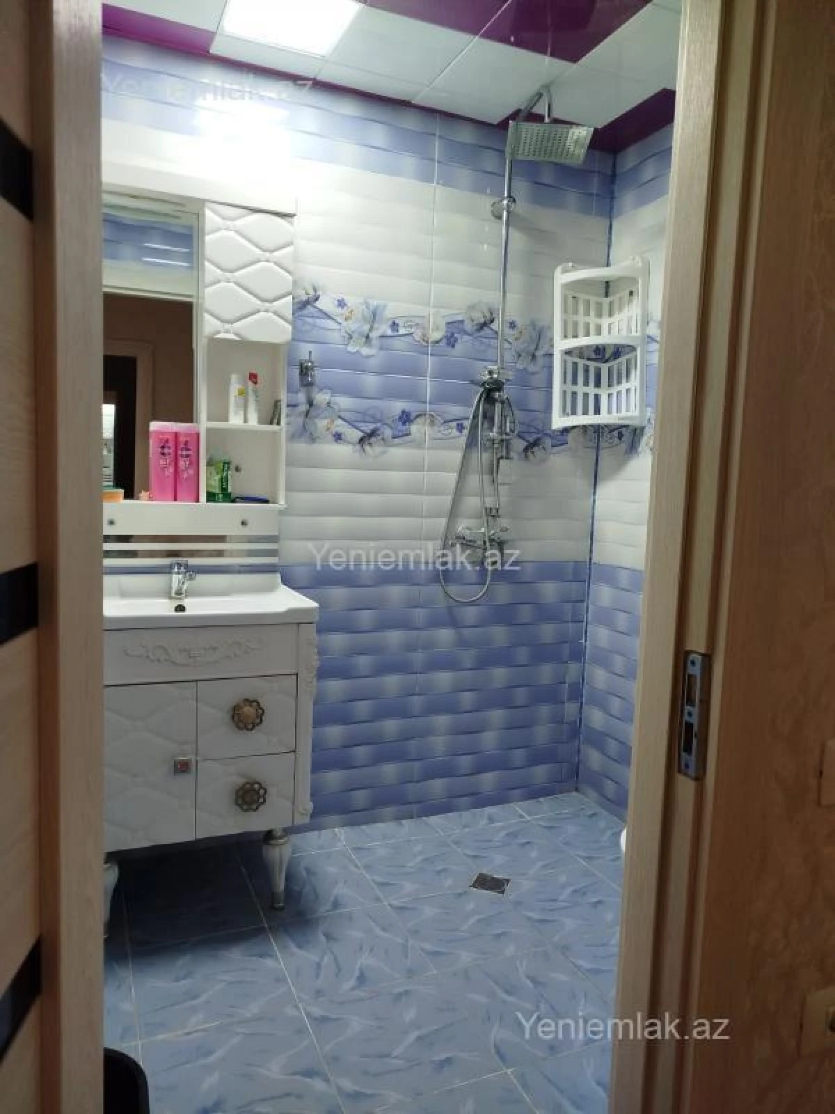 Satılır 3 otaqlı yeni tikili 65 m²