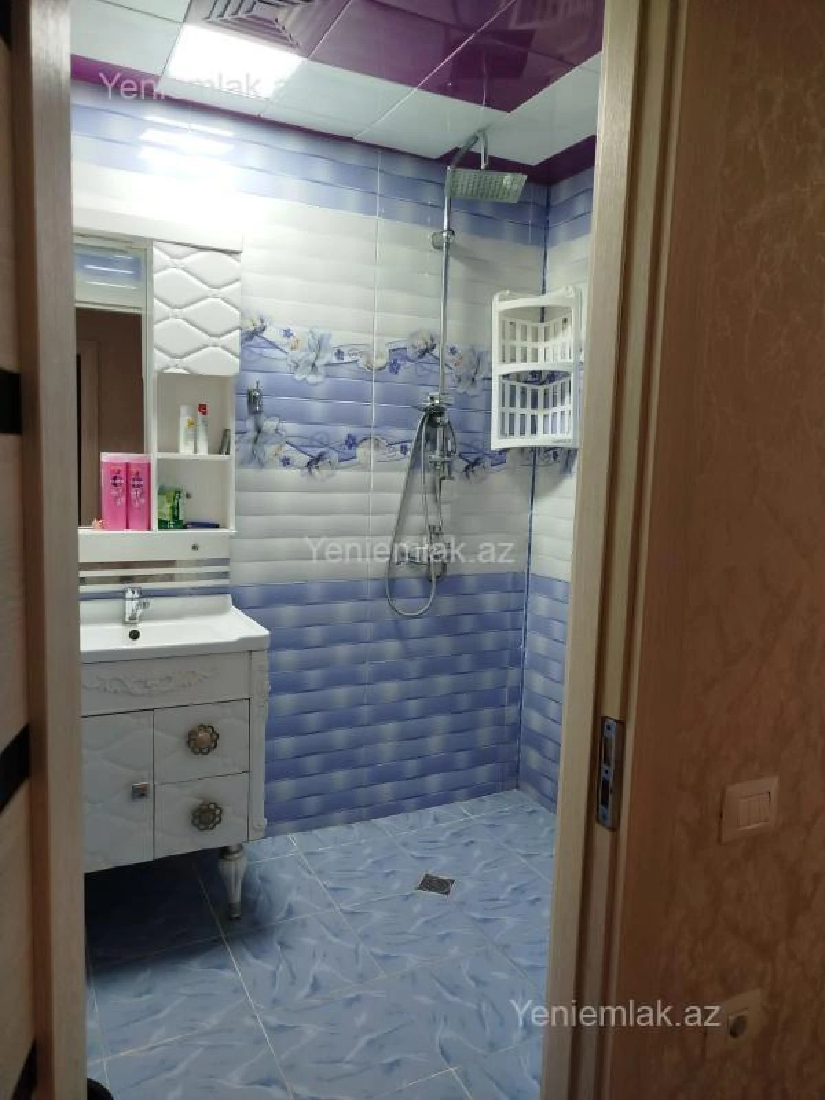 Satılır 3 otaqlı yeni tikili 65 m²