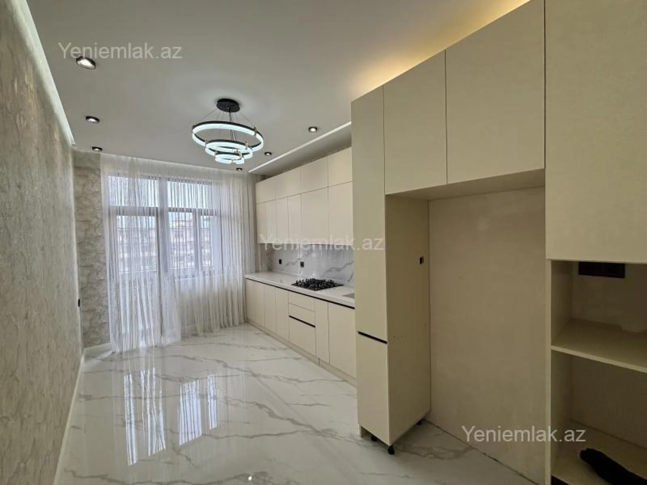 Satılır 3 otaqlı yeni tikili 142 m²