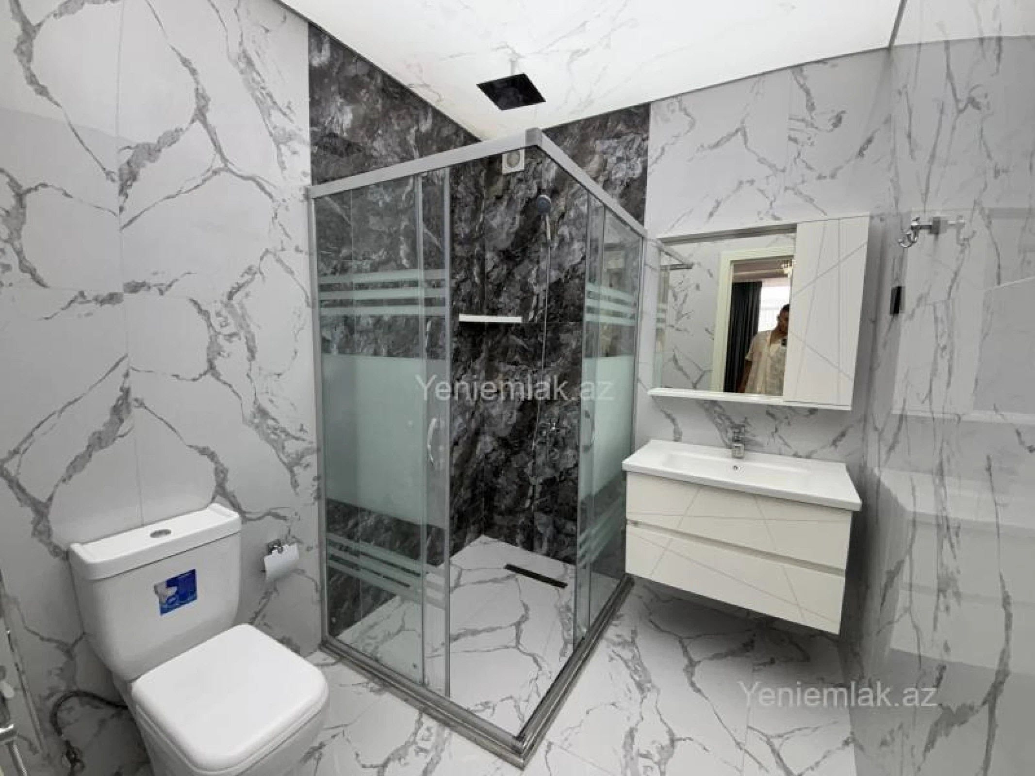 Satılır 3 otaqlı yeni tikili 142 m²