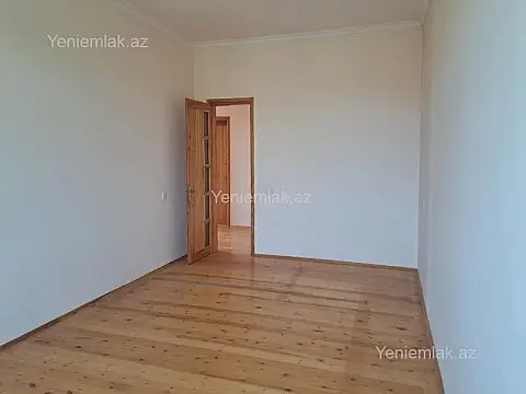 Satılır 6 otaqlı həyət evi 300 m²