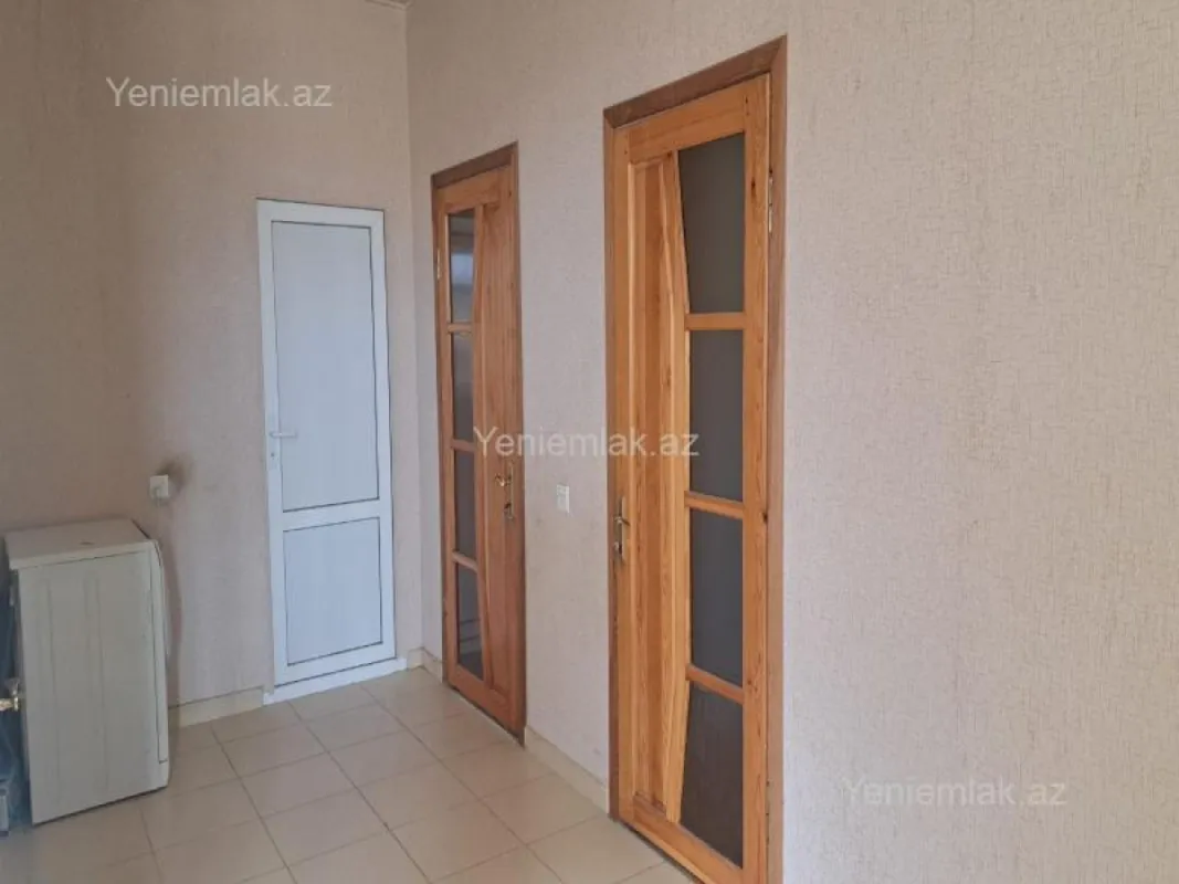 Satılır 6 otaqlı həyət evi 300 m²