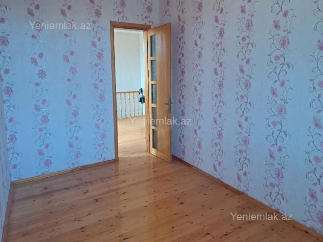 Satılır 6 otaqlı həyət evi 300 m²