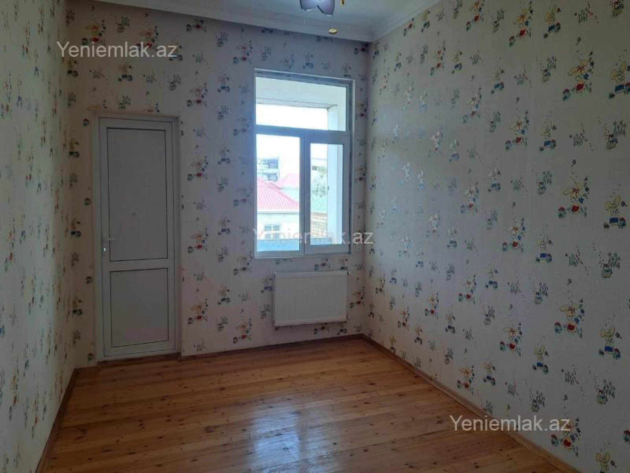 Satılır 6 otaqlı həyət evi 300 m²