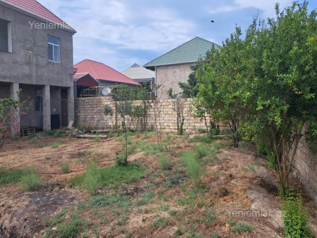 Satılır 6 otaqlı həyət evi 300 m²