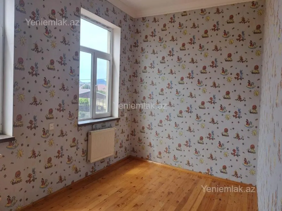 Satılır 6 otaqlı həyət evi 300 m²