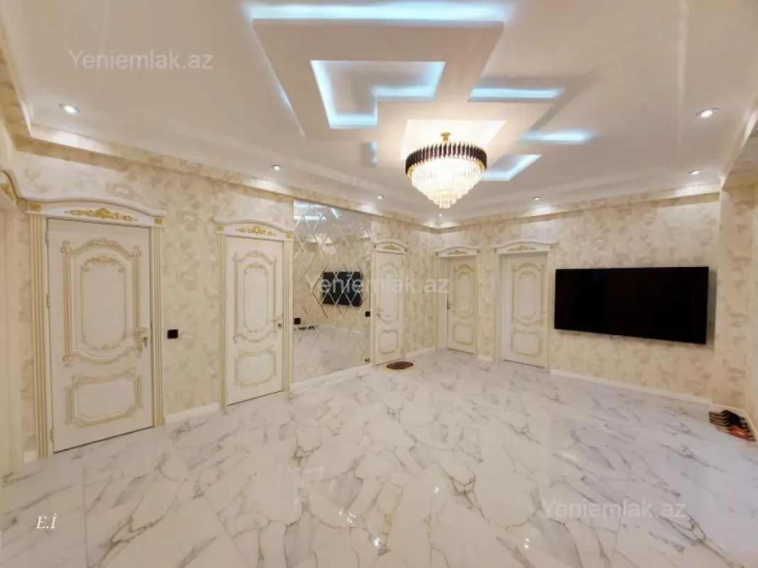 Satılır 3 otaqlı yeni tikili 132 m²