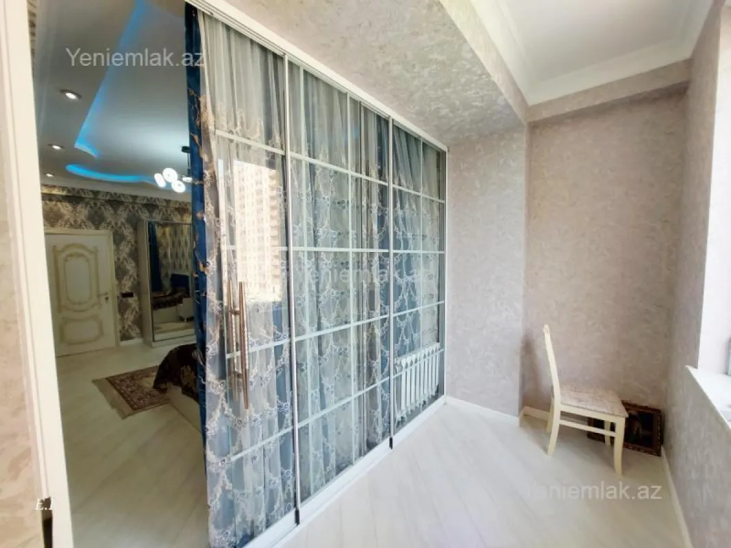 Satılır 3 otaqlı yeni tikili 132 m²