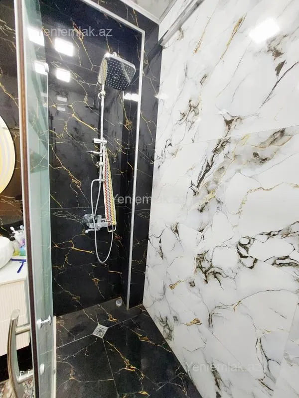 Satılır 3 otaqlı yeni tikili 132 m²