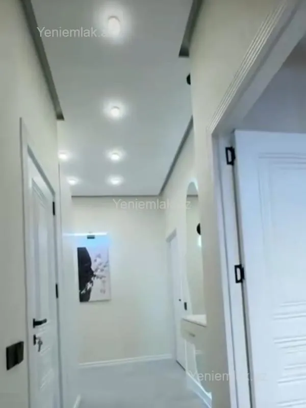 Satılır 3 otaqlı yeni tikili 75 m²