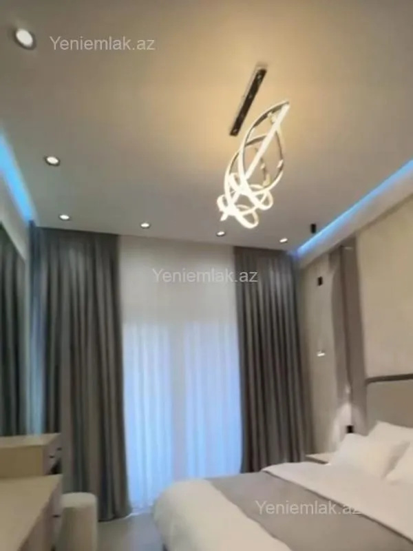 Satılır 3 otaqlı yeni tikili 75 m²