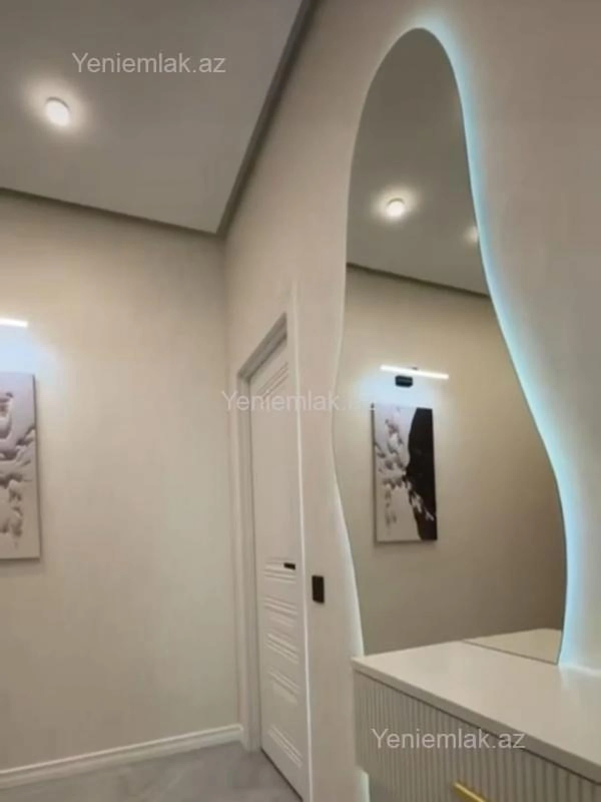 Satılır 3 otaqlı yeni tikili 75 m²
