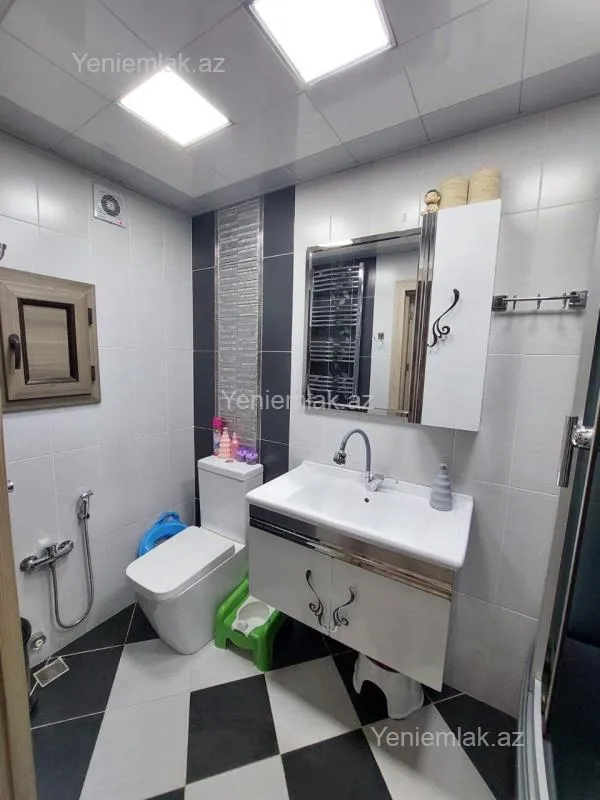 Satılır 3 otaqlı yeni tikili 90 m²