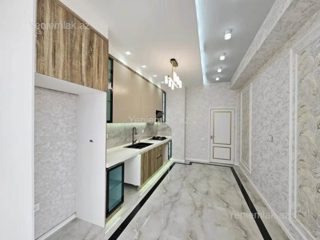 Satılır 3 otaqlı yeni tikili 126 m²