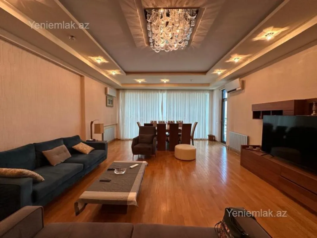 Satılır 4 otaqlı yeni tikili 190 m²