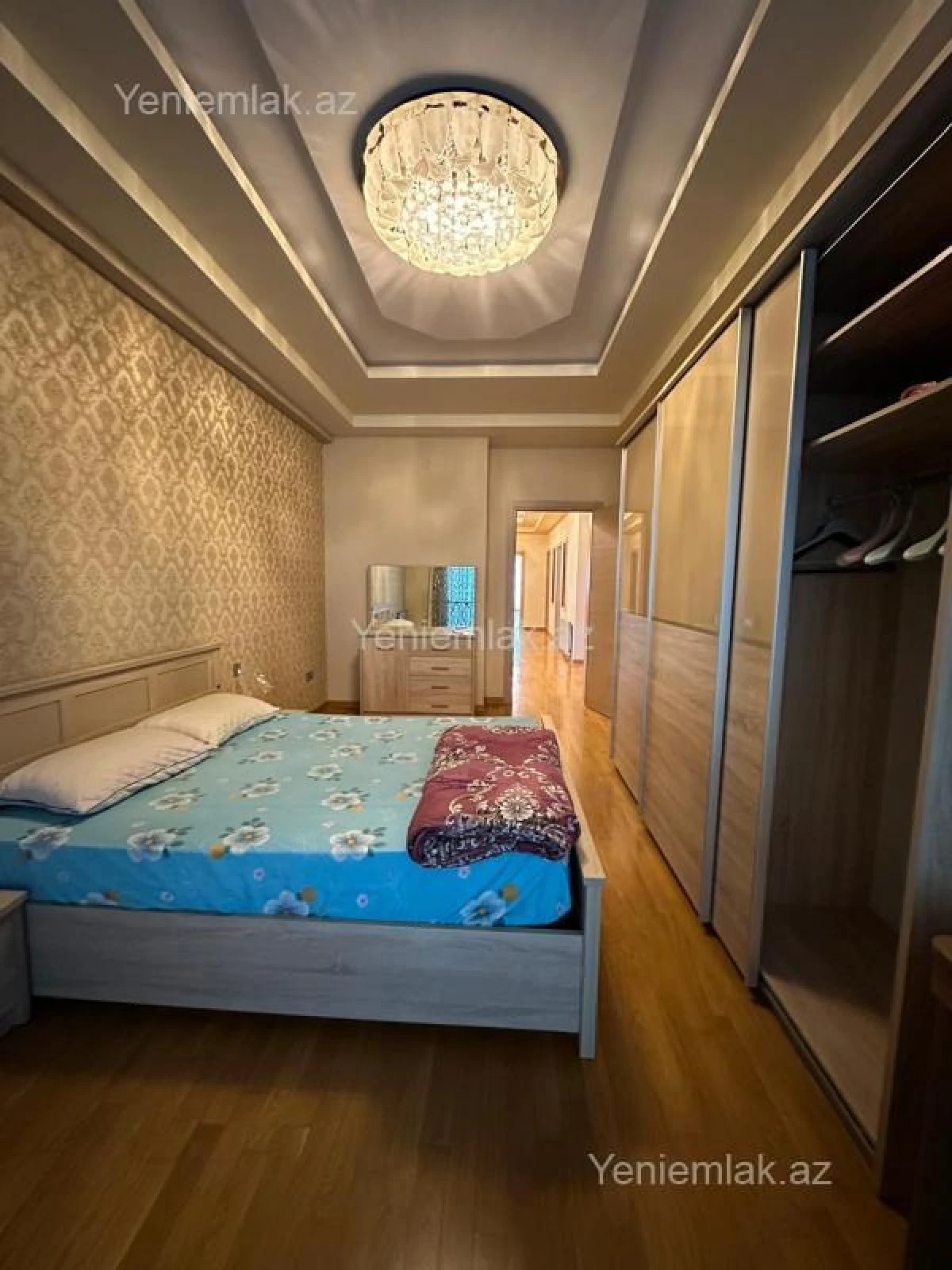 Satılır 4 otaqlı yeni tikili 190 m²