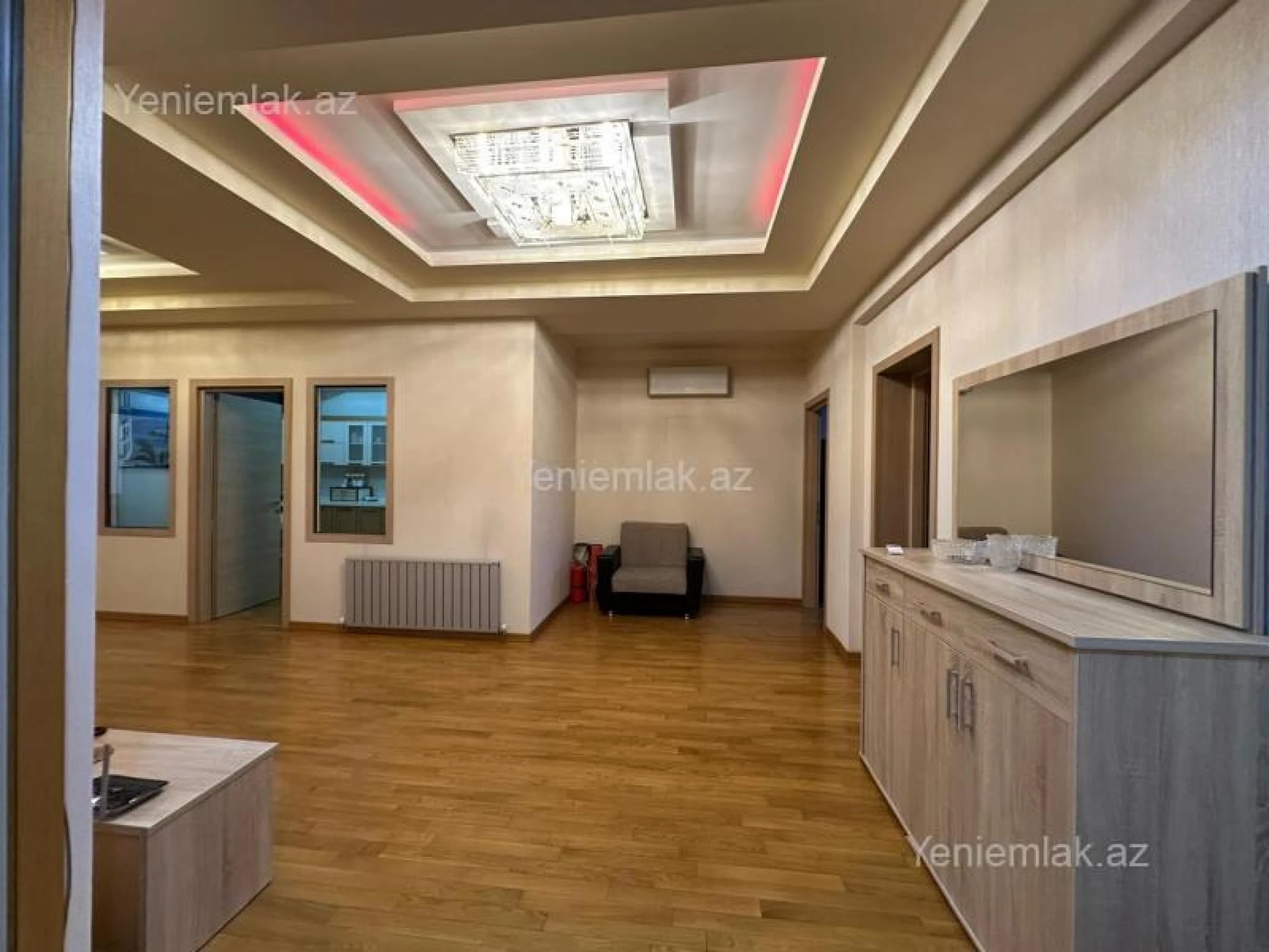 Satılır 4 otaqlı yeni tikili 190 m²