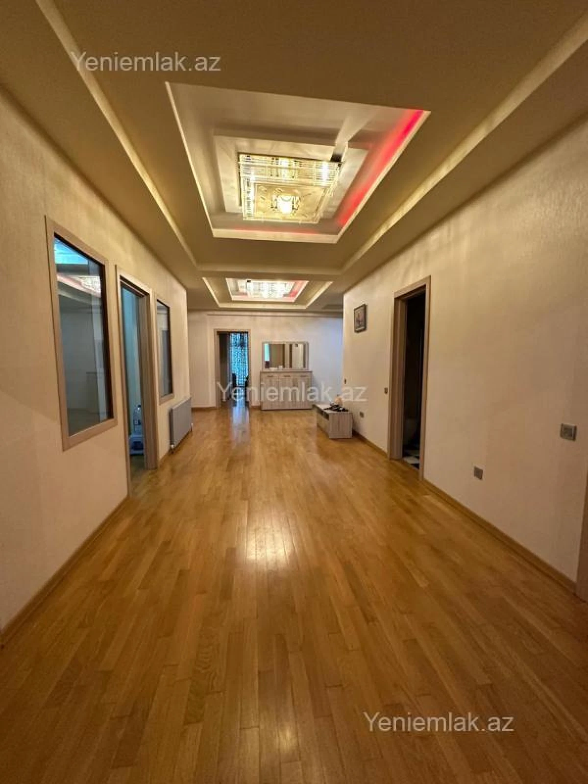 Satılır 4 otaqlı yeni tikili 190 m²