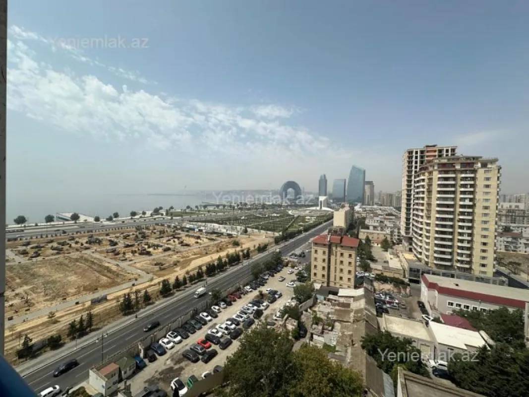 Satılır 4 otaqlı yeni tikili 190 m²