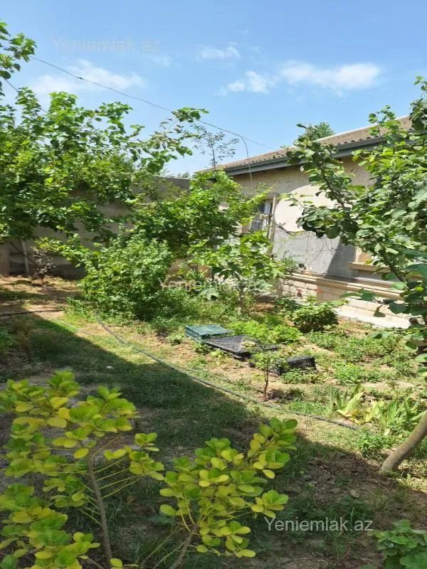 Satılır 4 otaqlı həyət evi 120 m²