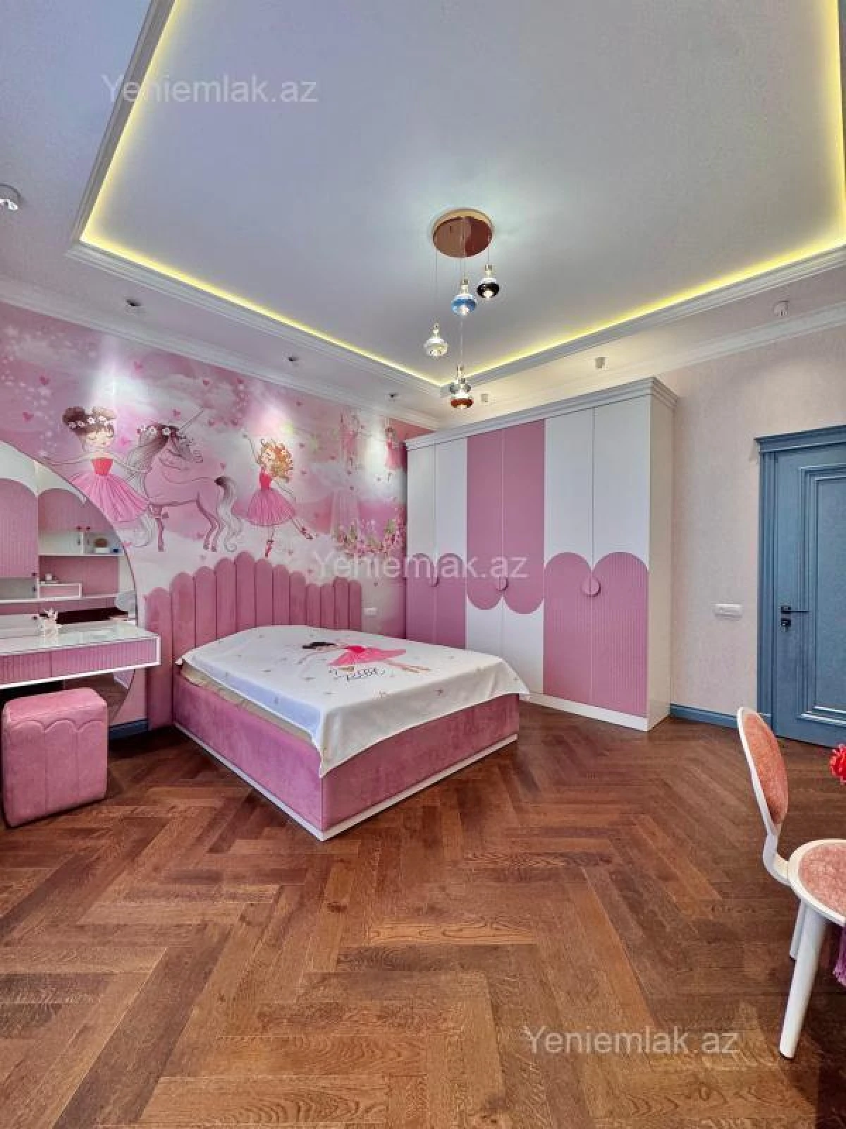 Satılır 5 otaqlı həyət evi 354 m²