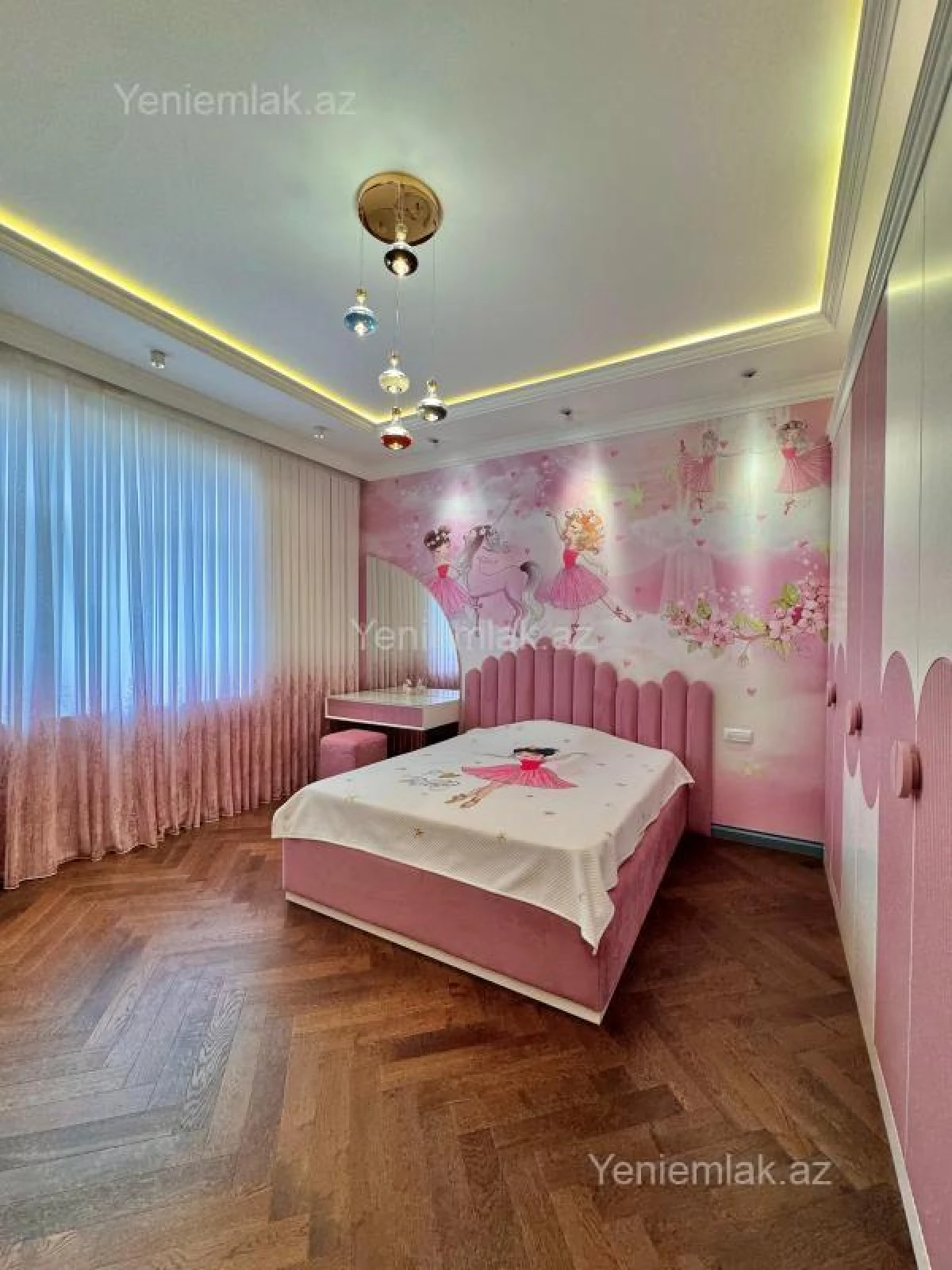 Satılır 5 otaqlı həyət evi 354 m²