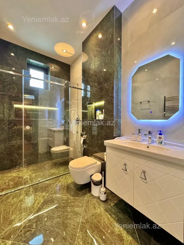 Satılır 5 otaqlı həyət evi 354 m²