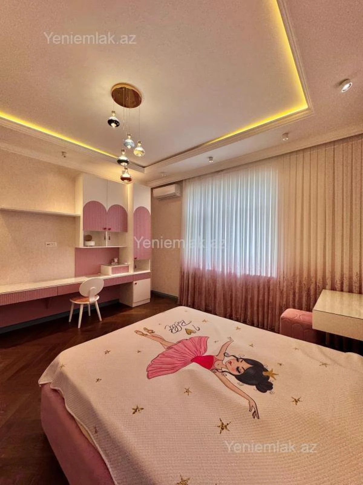 Satılır 5 otaqlı həyət evi 354 m²