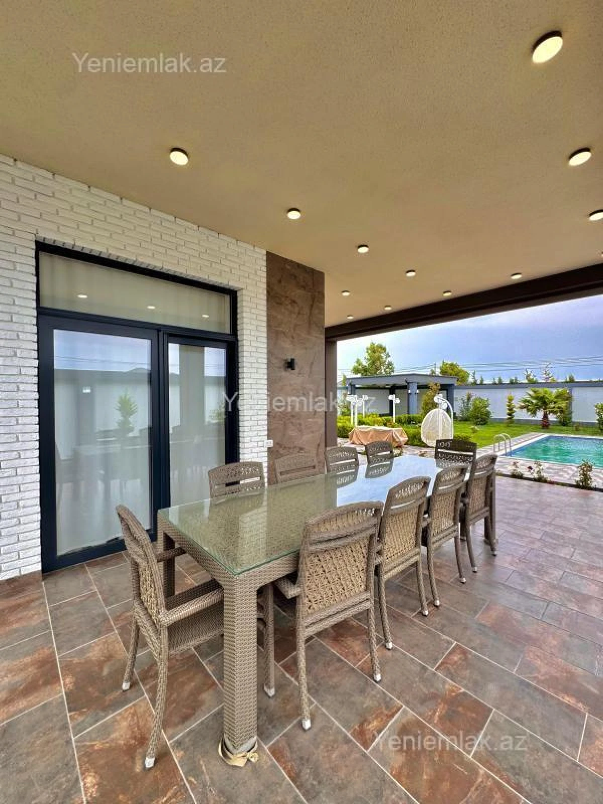 Satılır 5 otaqlı həyət evi 354 m²