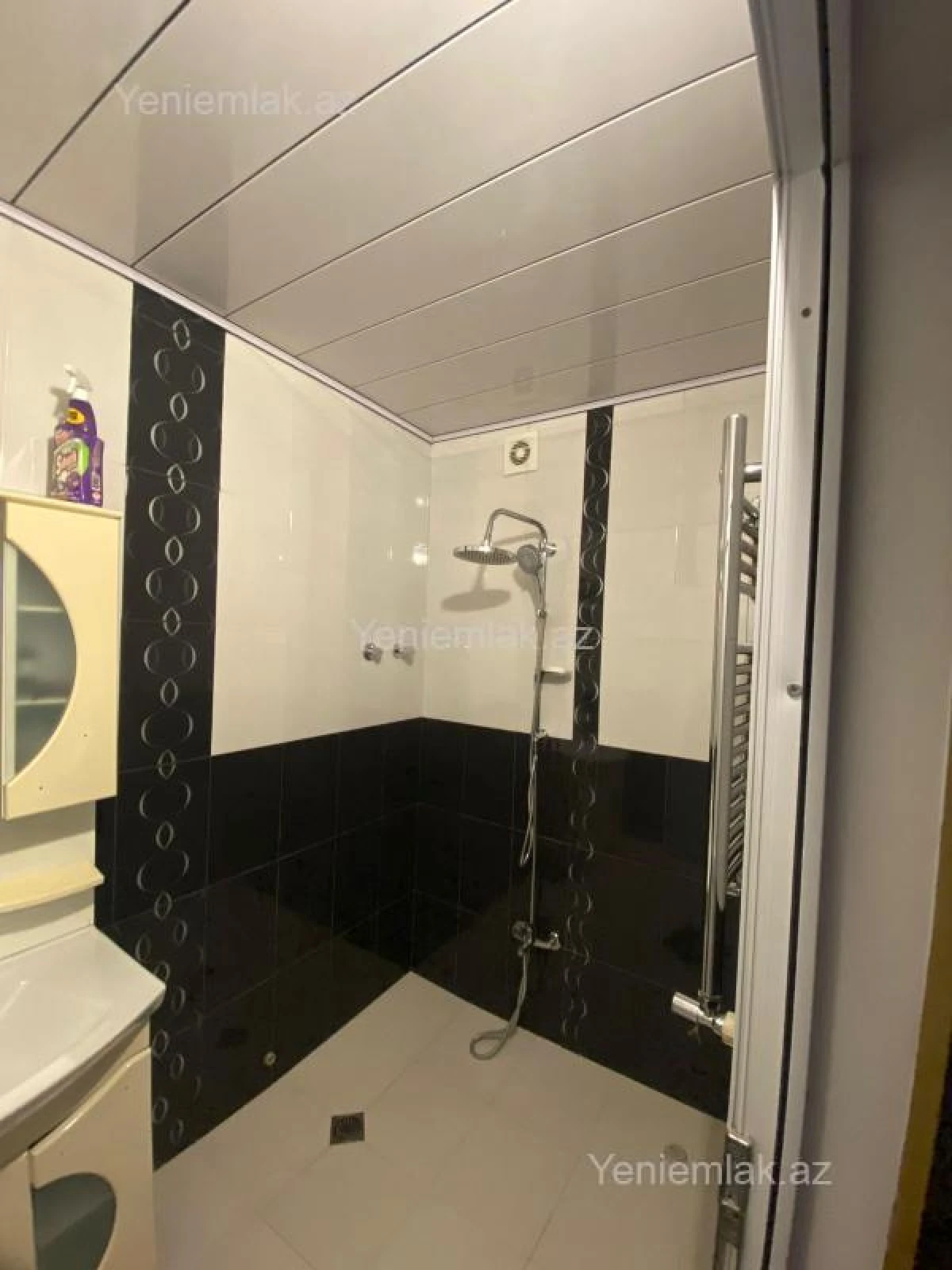 Satılır 2 otaqlı yeni tikili 98 m²