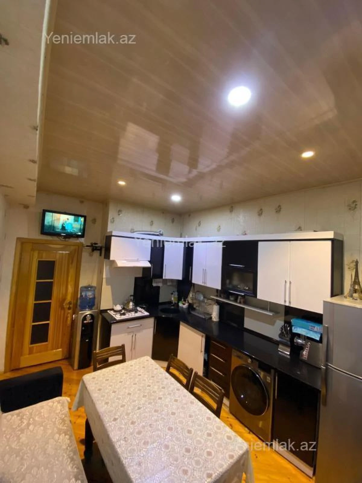 Satılır 2 otaqlı yeni tikili 98 m²