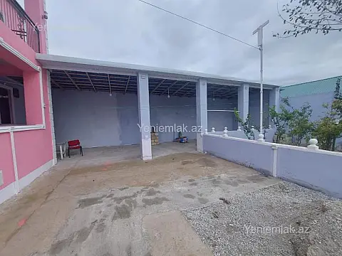 Satılır 6 otaqlı həyət evi 300 m²