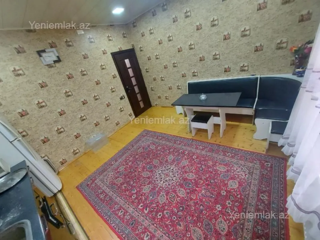 Satılır 6 otaqlı həyət evi 300 m²