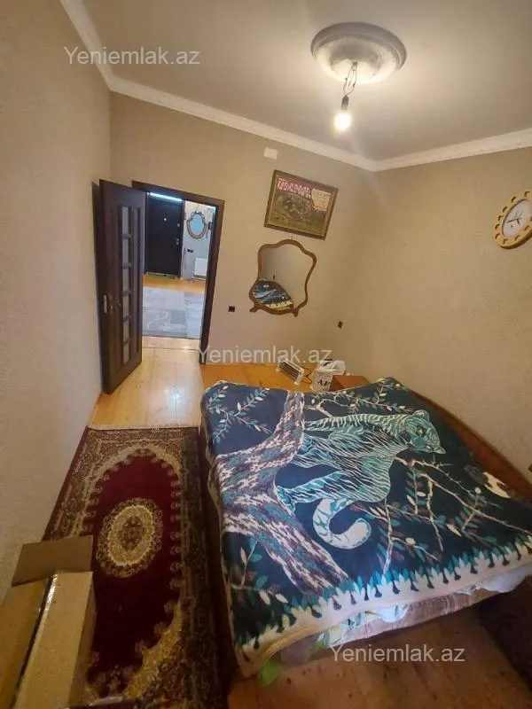 Satılır 6 otaqlı həyət evi 300 m²