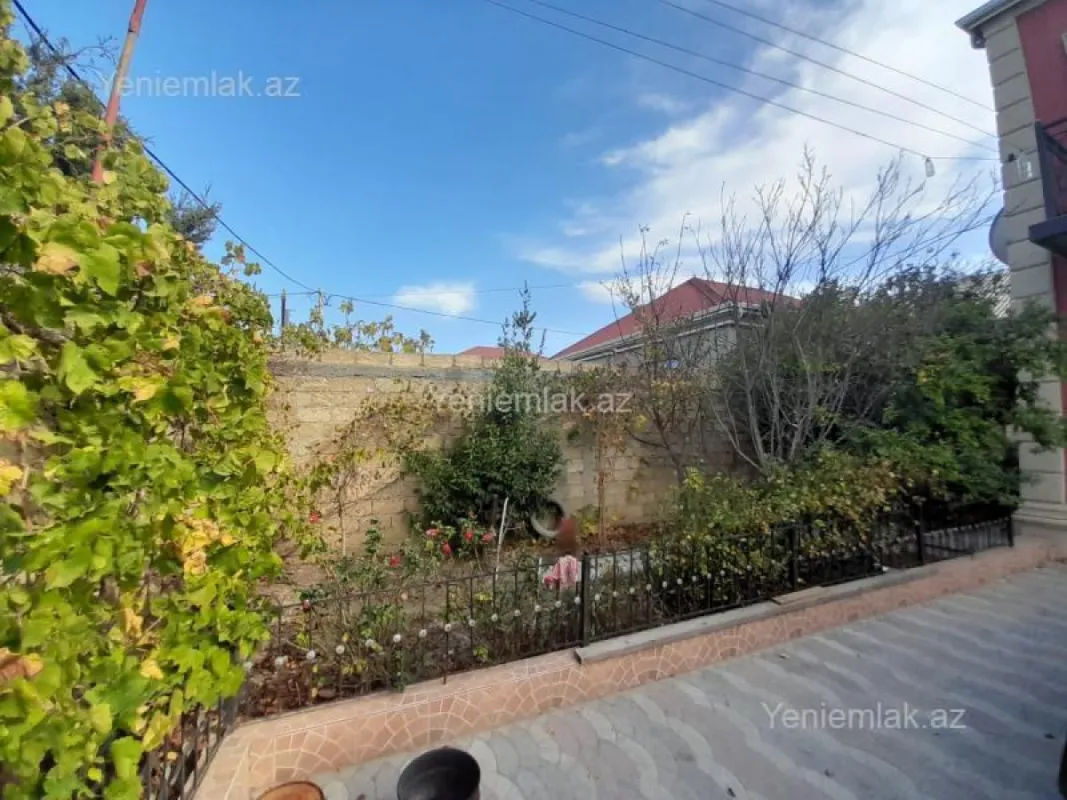 Satılır 5 otaqlı həyət evi 150 m²
