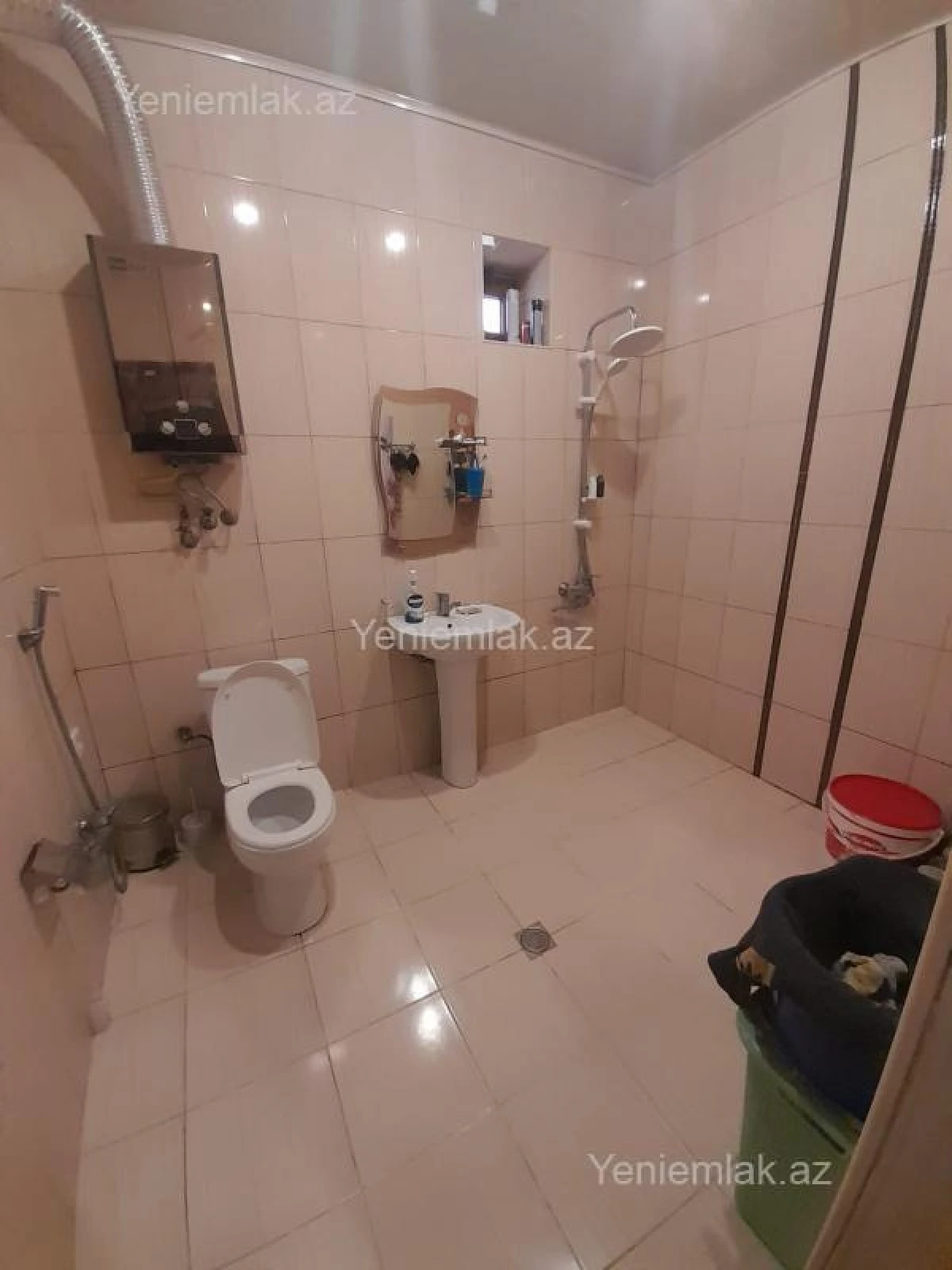 Satılır 5 otaqlı həyət evi 150 m²