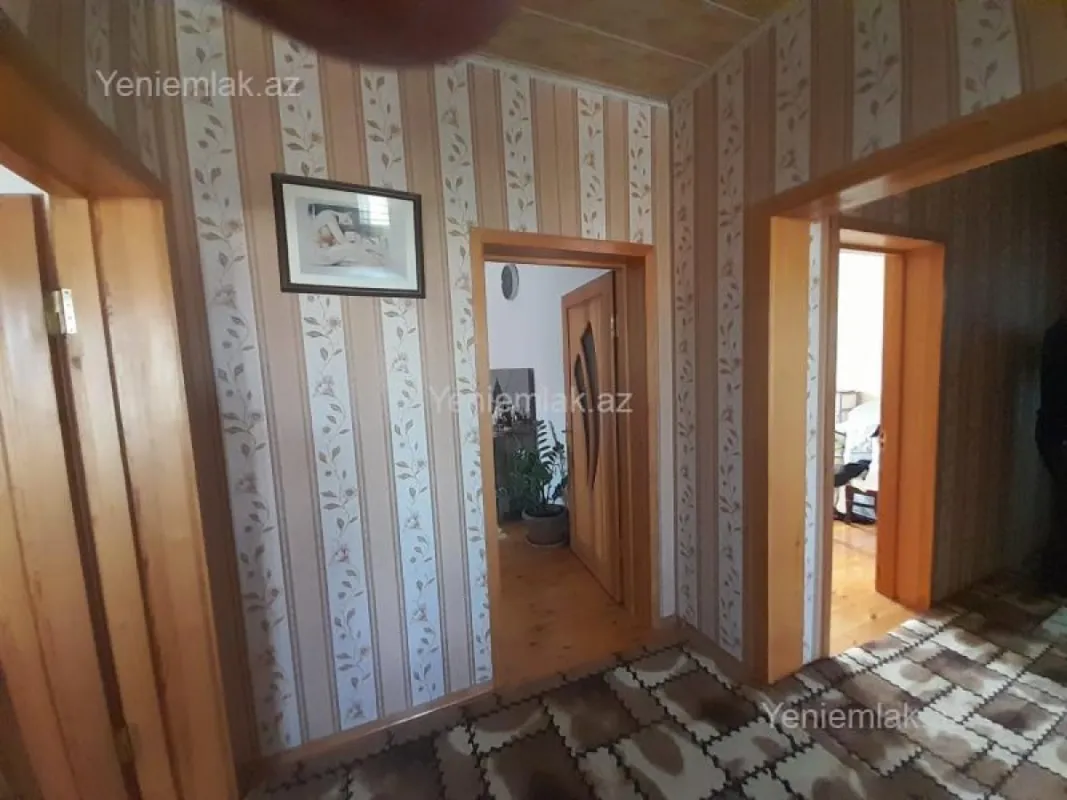 Satılır 5 otaqlı həyət evi 150 m²