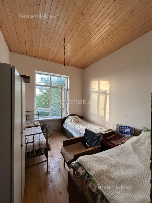 Satılır 8 otaqlı həyət evi 260 m²