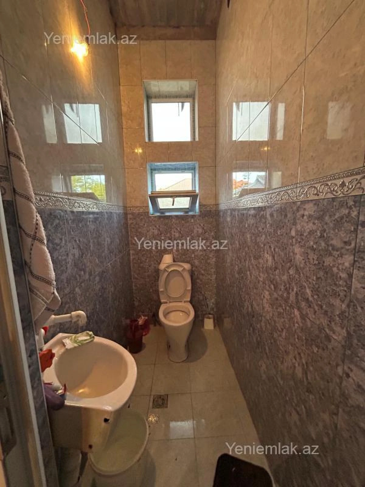 Satılır 8 otaqlı həyət evi 260 m²